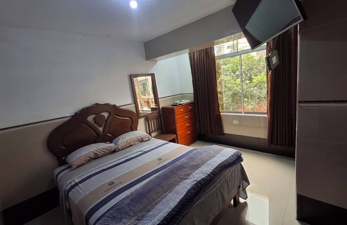 Santiago de Surco Hostel | Hostal Jovita