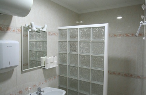 Portbou Hostel | Hostal Juventus