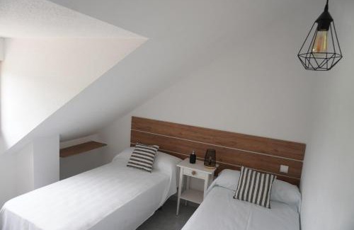 Galizano House | Hostal La Biela 43