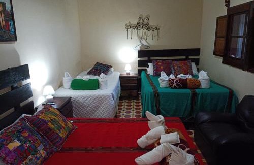 Antigua Guatemala Bed & Breakfast | HOSTAL LA PAZ