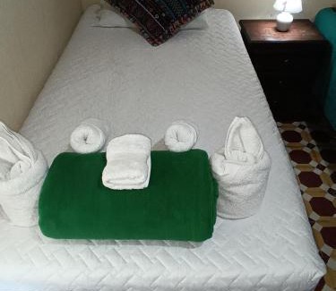 Antigua Guatemala Bed & Breakfast | HOSTAL LA PAZ