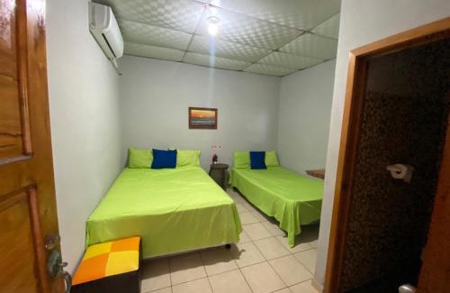 Acajutla House | Hostal los Tarros