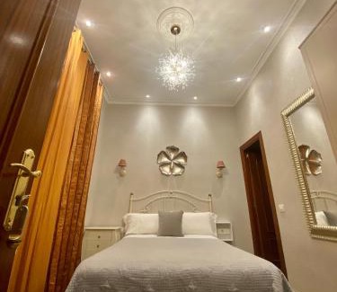 Sant Pere House | Hostal Orleans