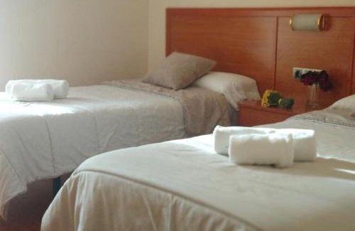 Villafria House | Hostal Restaurante Iruñako