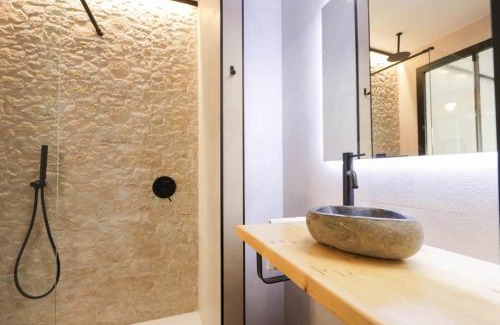 Jesus House | Hostal Roca 26
