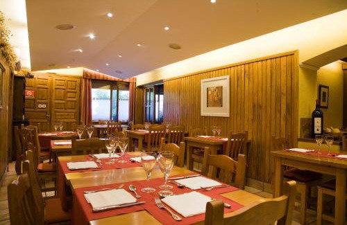 Oronz House | Hostal Rural Salazar