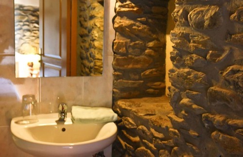 Llivia House | Hostal Ruso