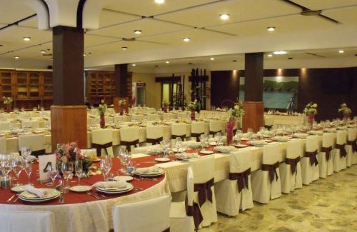Santa Marina del Rey House | Hostal Salones Victoria