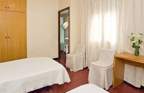 Oliva Hostel | Hostal Tropical