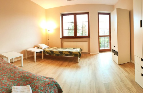 Ursynow House | Hostel Villa Krasnowolska Self Check-In