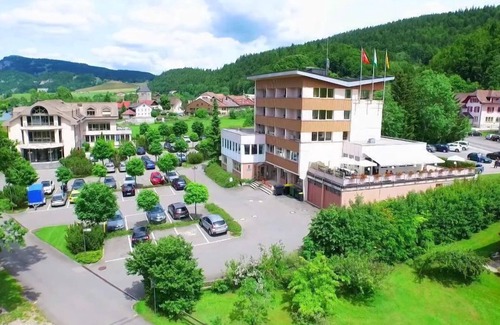 Le Pont Hotel | Hostellerie la Baie du Lac