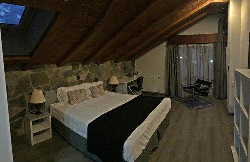 Sobremazas Bed & Breakfast | Hosteria La Moraleja