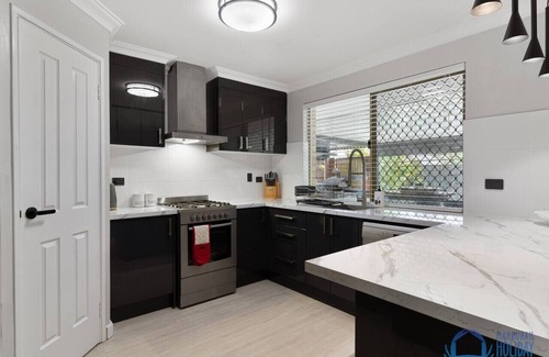 Mandurah House | Hot Spot on Hackett in Mandurah