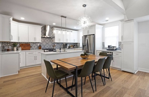 Central Northside House | Hot Tub | 5br | Parking | Deck | Amenities Galore!