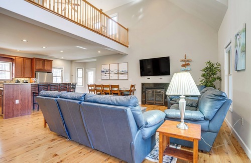 Mineral House | Hot Tub & Amenity Access: Lake Anna Retreat!