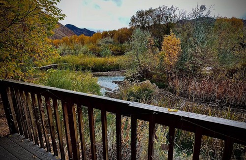 Sevier Cabin | HOT TUB BRYCE CANYON THEMED CABIN