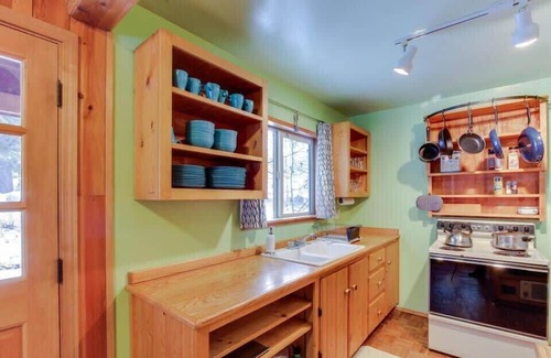 McCall Cabin | Hot Tub | Cabin | Euro Feel near Brundage