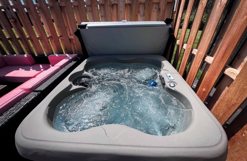 Irma Cabin | Hot Tub Cabin Hideaway Near Tomahawk