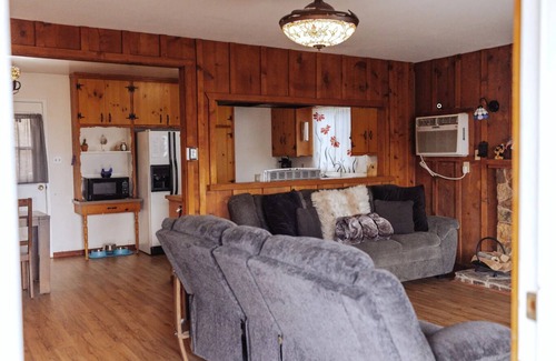 Wofford Heights House | Hot Tub Cabin With View