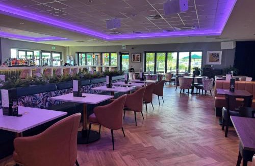Patrington Haven House | Hot tub. Countryside. Coast. 5* Patrington Haven Leisure Park, East Yorkshire