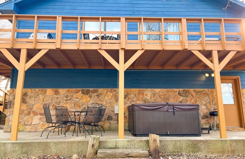 Sulphur Cabin | HOT TUB-Discover Lake of the Arbuckles area in Sulphur.