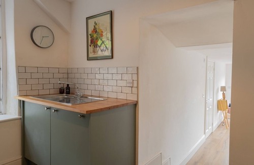 Llangollen House | Hot Tub Escape Stunning Scenery Large 4BR Home