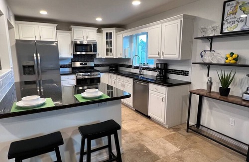 North Mountain House | Hot Tub Game Rm 85” TV Separate Kid/Teen Space