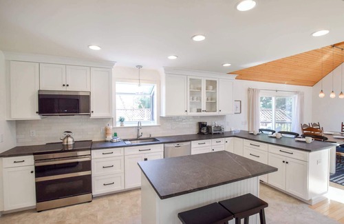 North Eastham House | Hot Tub, Game Room, Large Private Yard!