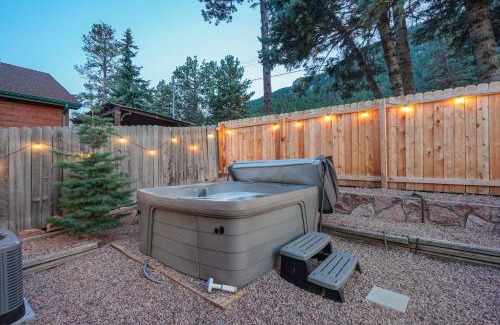 Cascade-Chipita Park House | Hot Tub - Game Room - Wood Fireplace