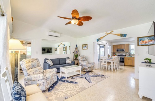 Marthas Vineyard House | Hot Tub & Gas Grill: Port Richey Retreat
