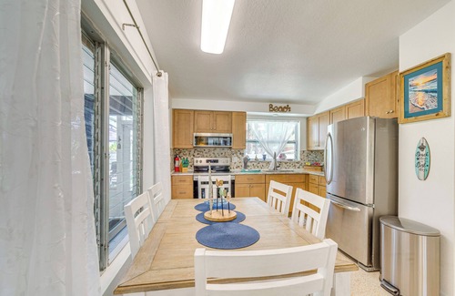 Marthas Vineyard House | Hot Tub & Gas Grill: Port Richey Retreat