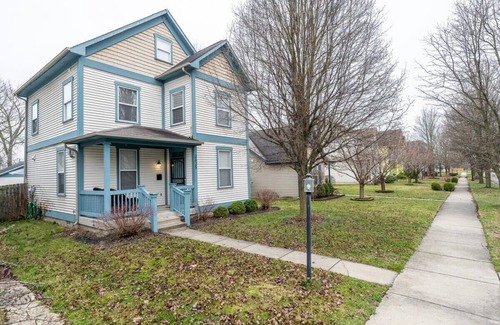 Fall Creek Place House | Hot Tub in prime location downtown