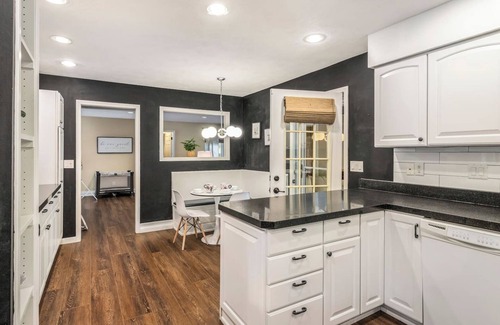 West Omaha House | Hot Tub | King Beds | 65-inch HDTV | BBQ Grill