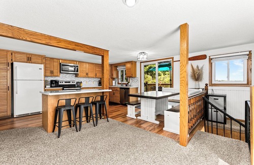 Grand Lake House | Hot Tub, Lakefront, Near Duluth, Sleeps 8, Many Amenities