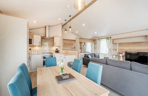 Kirkcudbright Ski Chalet | Hot Tub Lodge 3 Pet Friendly