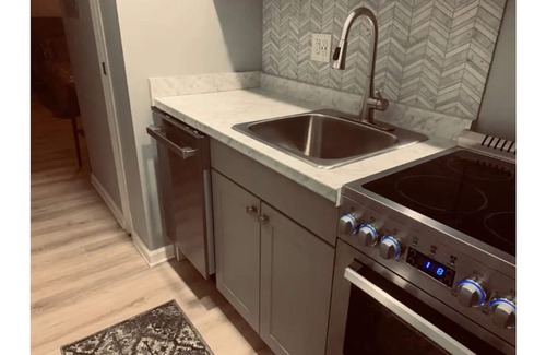 Halfmoon Apartment | HOT TUB & New Stylish Saratoga County Efficiency