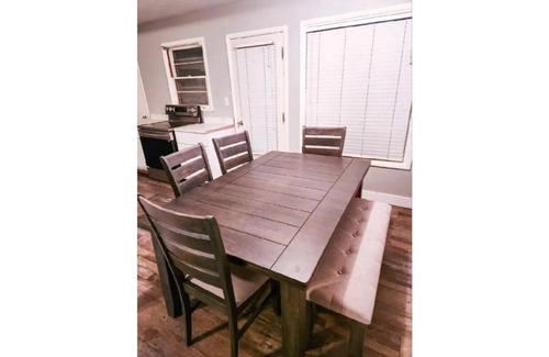 Pocatello House | HOT TUB! Newly renovated Sunset Themed house.