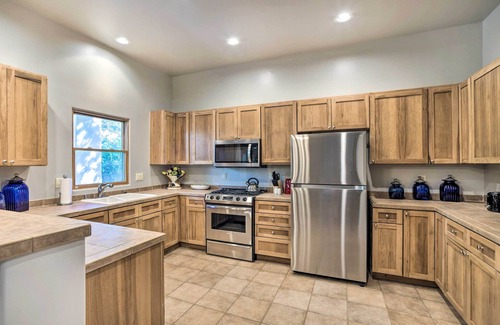 Santa Fe House | Hot Tub, Patio & Grill: Sante Fe Getaway