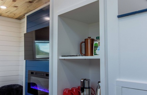 Cornville House | Hot Tub, Pool, King Bed, Views, and easy access to Sedona @ Stargazer Loft!
