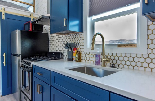 Cornville House | Hot Tub, Pool, King Bed, Views, and easy access to Sedona @ Stargazer Loft!