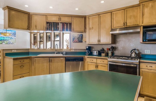 Upper Kingsbury House | Hot Tub Pool Table Views Decks Game Room near Heavenly Ski Beach Casino Forest 9