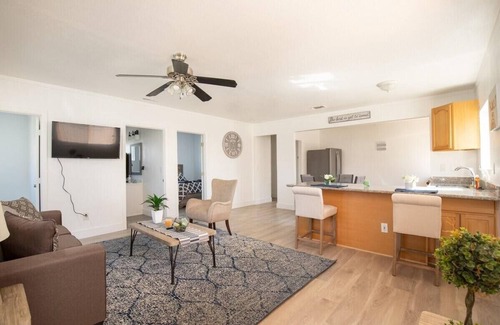 West Sacramento House | Hot Tub * Relaxing Retreat * Mins to DT Sacramento
