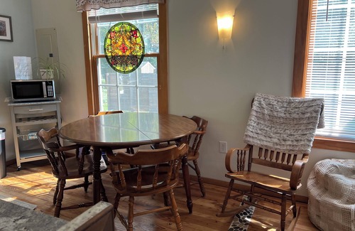 Skytop Cottage | Hot Tub, Relaxing Hammock under the trees, Fire pit, BBQ, surrounded by nature