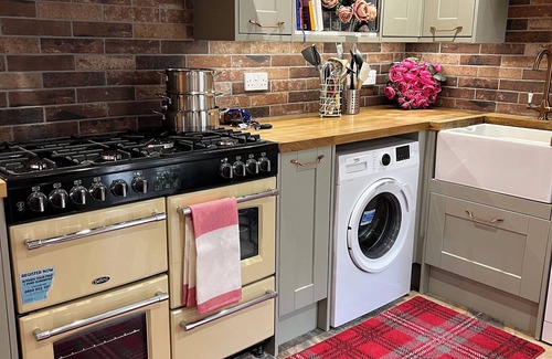 Abertillery House | Hot tub Retreat In The Valley's Of South Wales