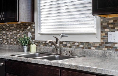 East Moline House | Hot Tub River Views