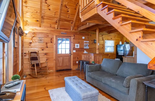 Campton Cabin | Hot Tub & WiFi - Small Family Cabin - Sunrise - Retreat in Red River Gorge, Kentucky!