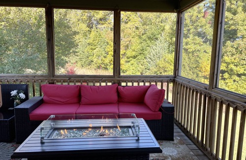 The Galena Territory Cabin | Hot tub, Wood Fireplace, Firepit, Pool/Marina Access
