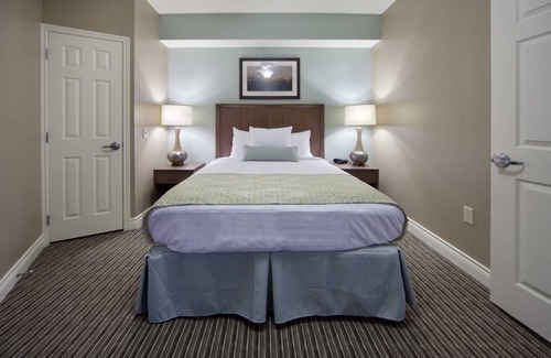 Beachside Village Hotel | Hotel ∙ 1 bedroom ∙ 2 guests
