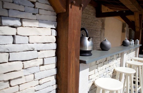 Pommard Hotel | Hotel ∙ 1 bedroom ∙ 3 guests