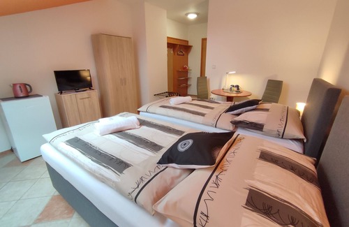 Jaromer Hotel | Hotel 28